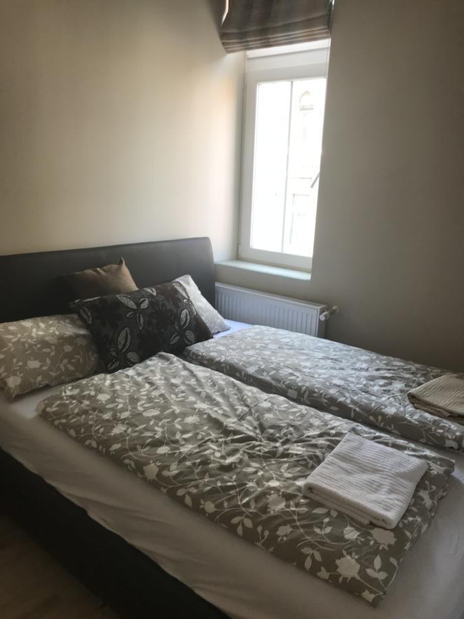 Gozsdu Glamour Apartment บูดาเปสต์ ภายนอก รูปภาพ